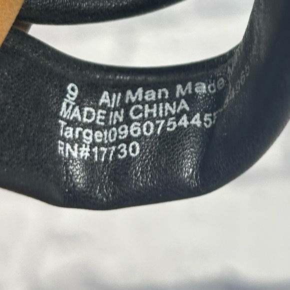 A New Day Black Crisscross Slide Sandals. Size 9. - Picture 7 of 8